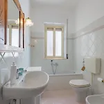 公寓 Tennis Flat With Sea View By Wonderful Italy