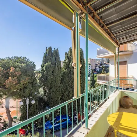 Tennis Flat With Sea View By Wonderful Italy Апартаменты *